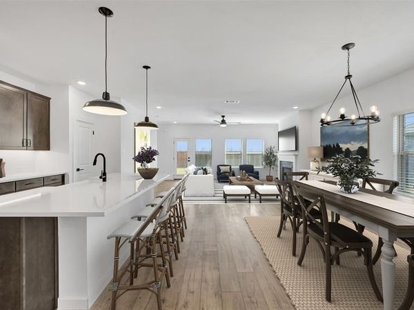 2133 Maple Ridge Drive, Van Alstyne, TX 75495