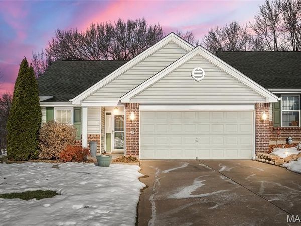 6 Quiet Meadow Court, St Peters, MO 63376