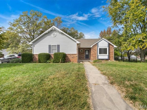1901 Applegate Lane, Edwardsville, IL 62025