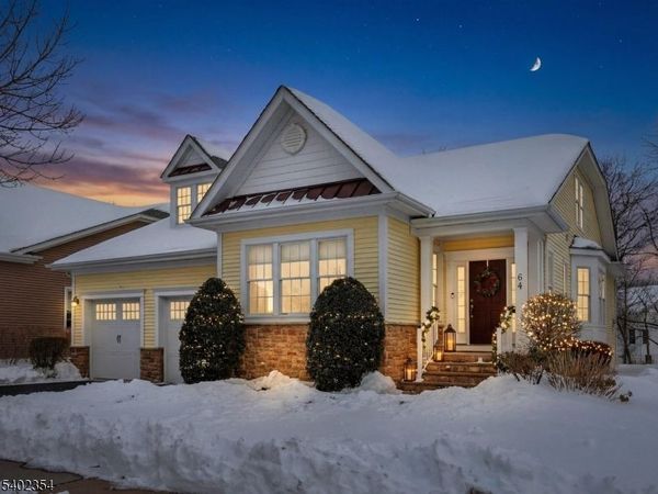 64 Bedford Dr, Montgomery, NJ 08558