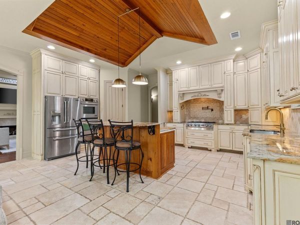 3165 Grand Field Ave, Baton Rouge, LA 70810