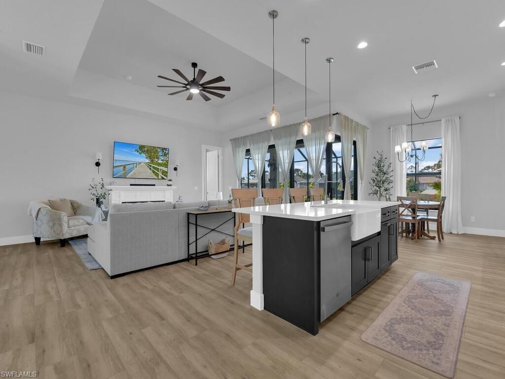 1826 SW 17th Ave , Cape Coral, FL 33991 Photo