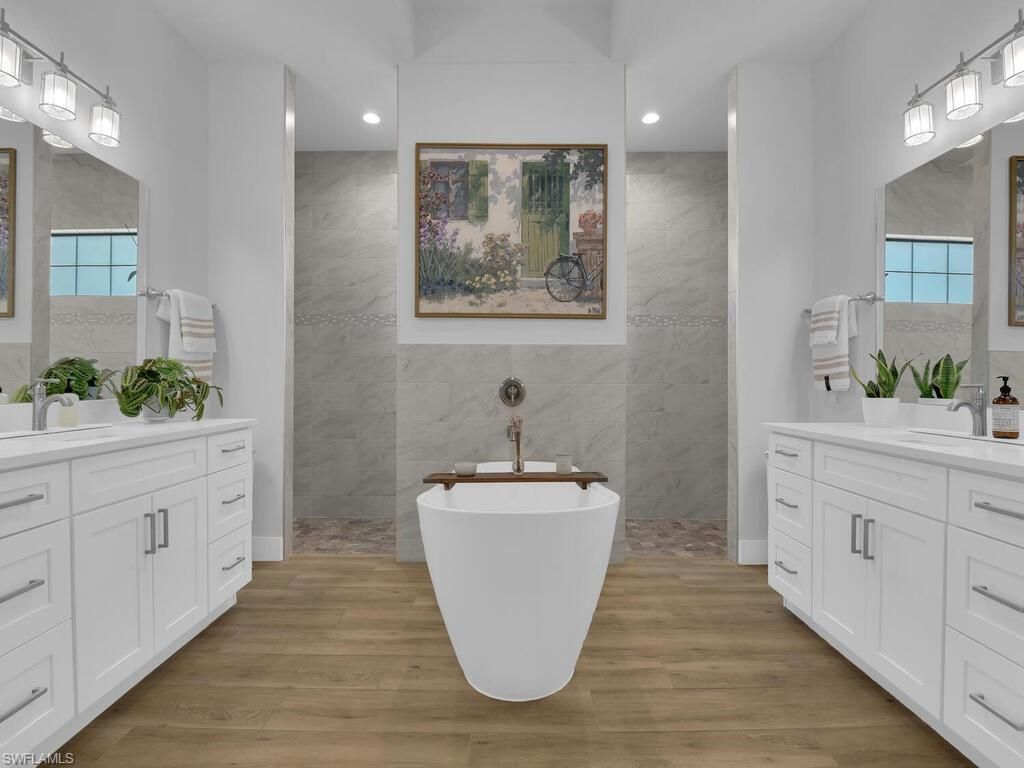 1826 SW 17th Ave , Cape Coral, FL 33991 Photo