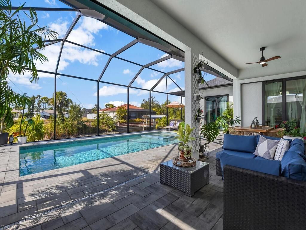 1826 SW 17th Ave, Cape Coral, FL 33991 Photo
