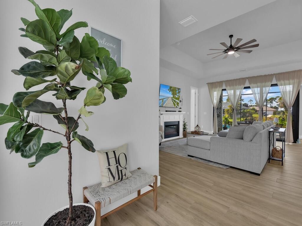 1826 SW 17th Ave , Cape Coral, FL 33991 Photo