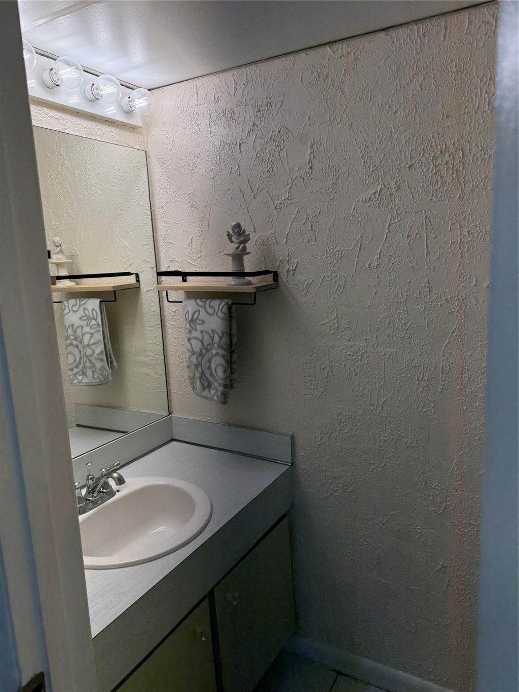 3007 NW 68th Street, Unit 9C, Fort Lauderdale, FL 33309 Photo