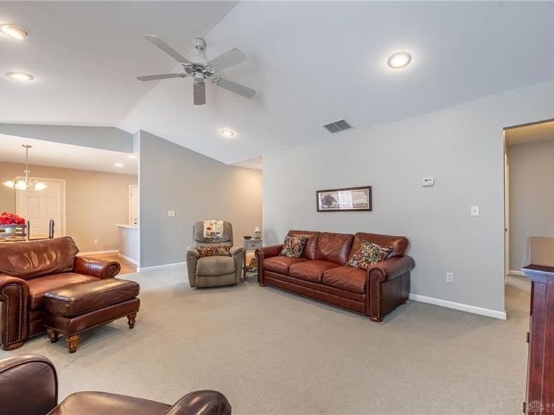 10866 NW Marchant Luttrell Road, Sabina, OH 45169 Photo 7