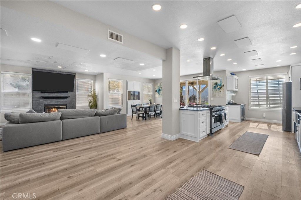 18554 Olympian Ct., Canyon Country, CA 91351 Main Photo