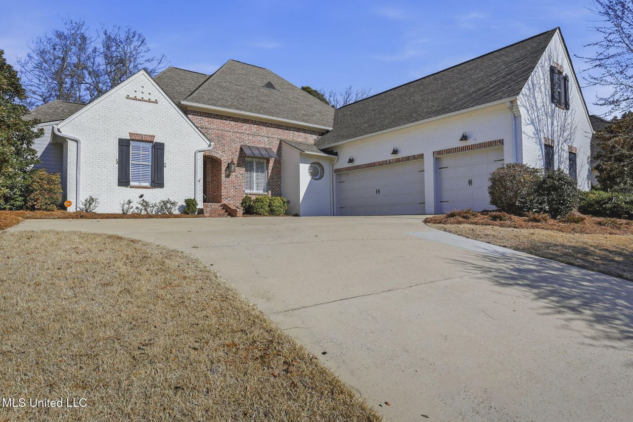 171 Cavanaugh Drive, Madison, MS 39110 Main Photo