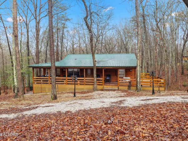 930 Wilderness Tr , Oneida, TN 37841