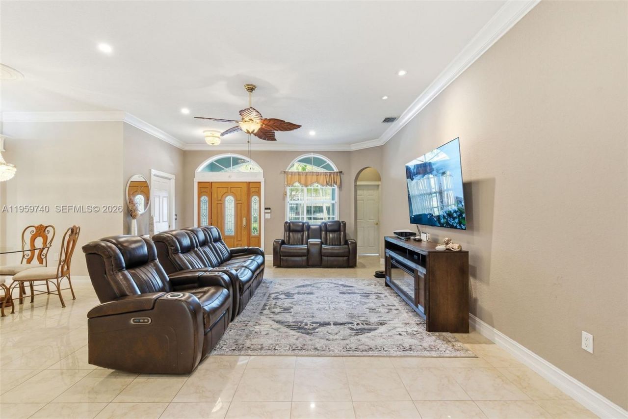 2570 SE 4th Pl , Homestead, FL 33033 Photo