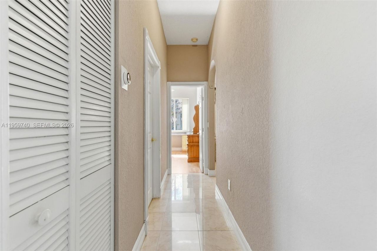 2570 SE 4th Pl , Homestead, FL 33033 Photo