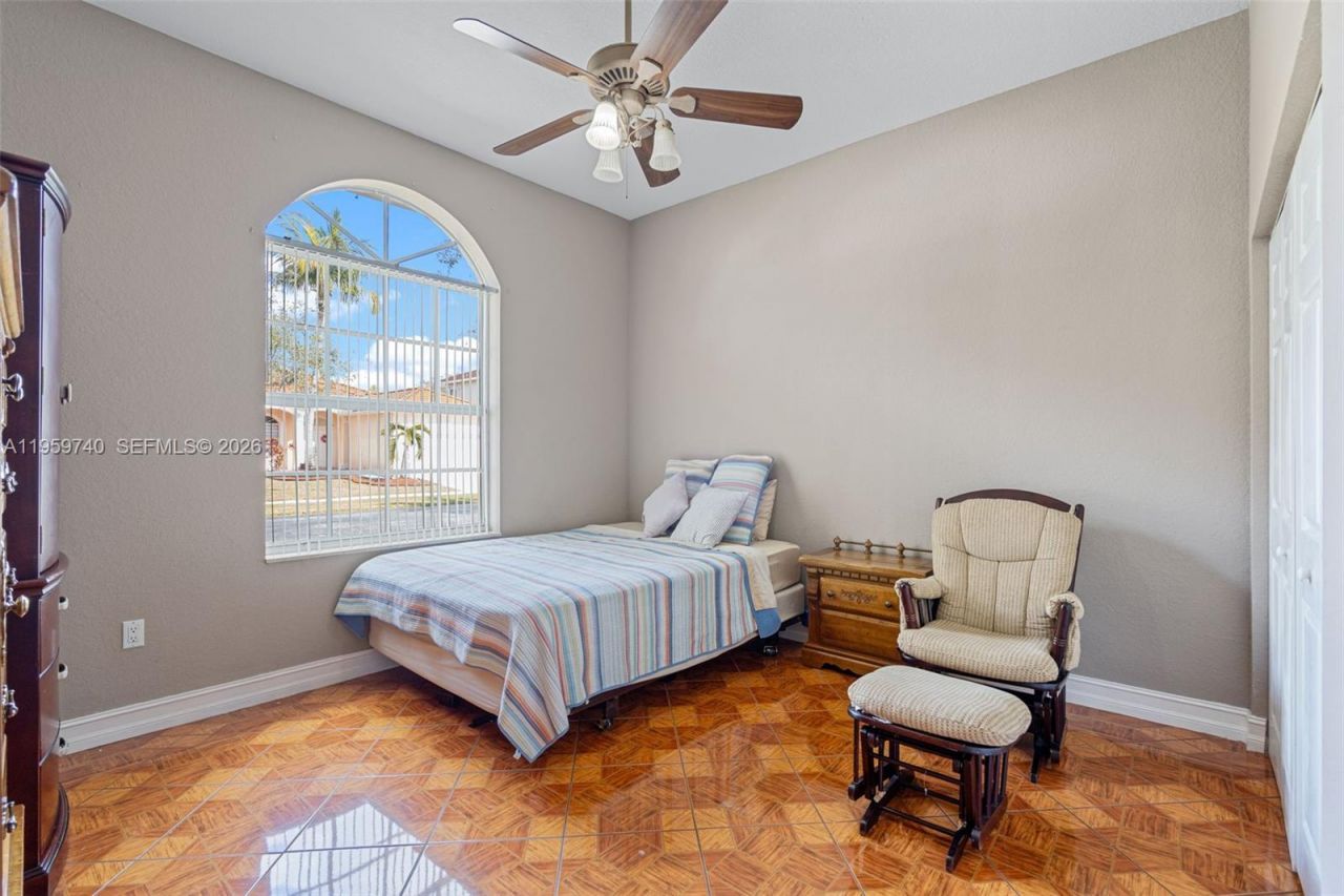 2570 SE 4th Pl , Homestead, FL 33033 Photo