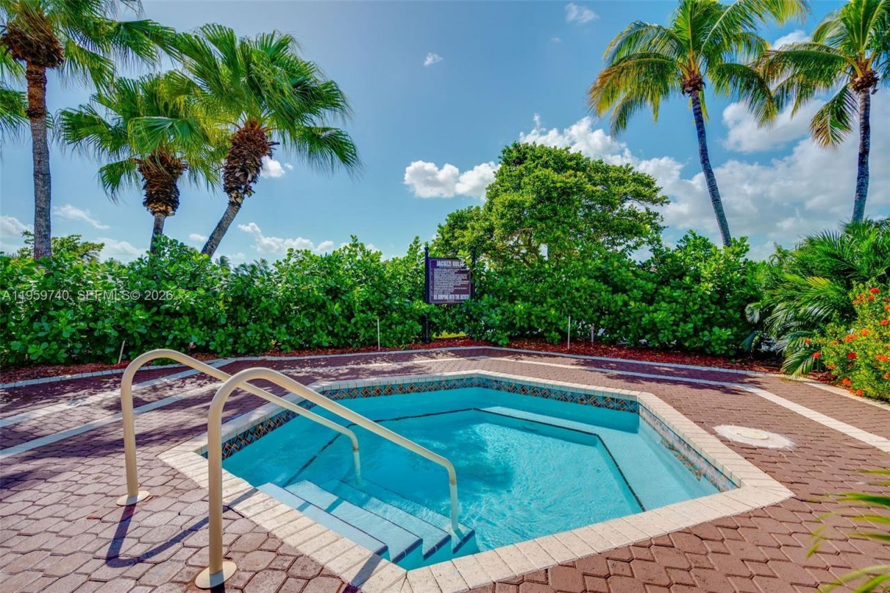 2570 SE 4th Pl , Homestead, FL 33033 Photo