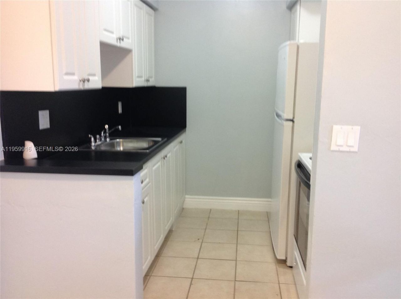 280 SW 11th Ave , Unit 5, Hallandale Beach, FL 33009 Photo