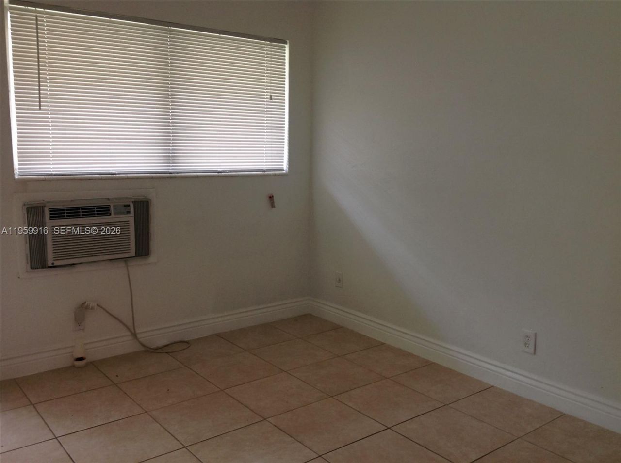 280 SW 11th Ave , Unit 5, Hallandale Beach, FL 33009 Photo