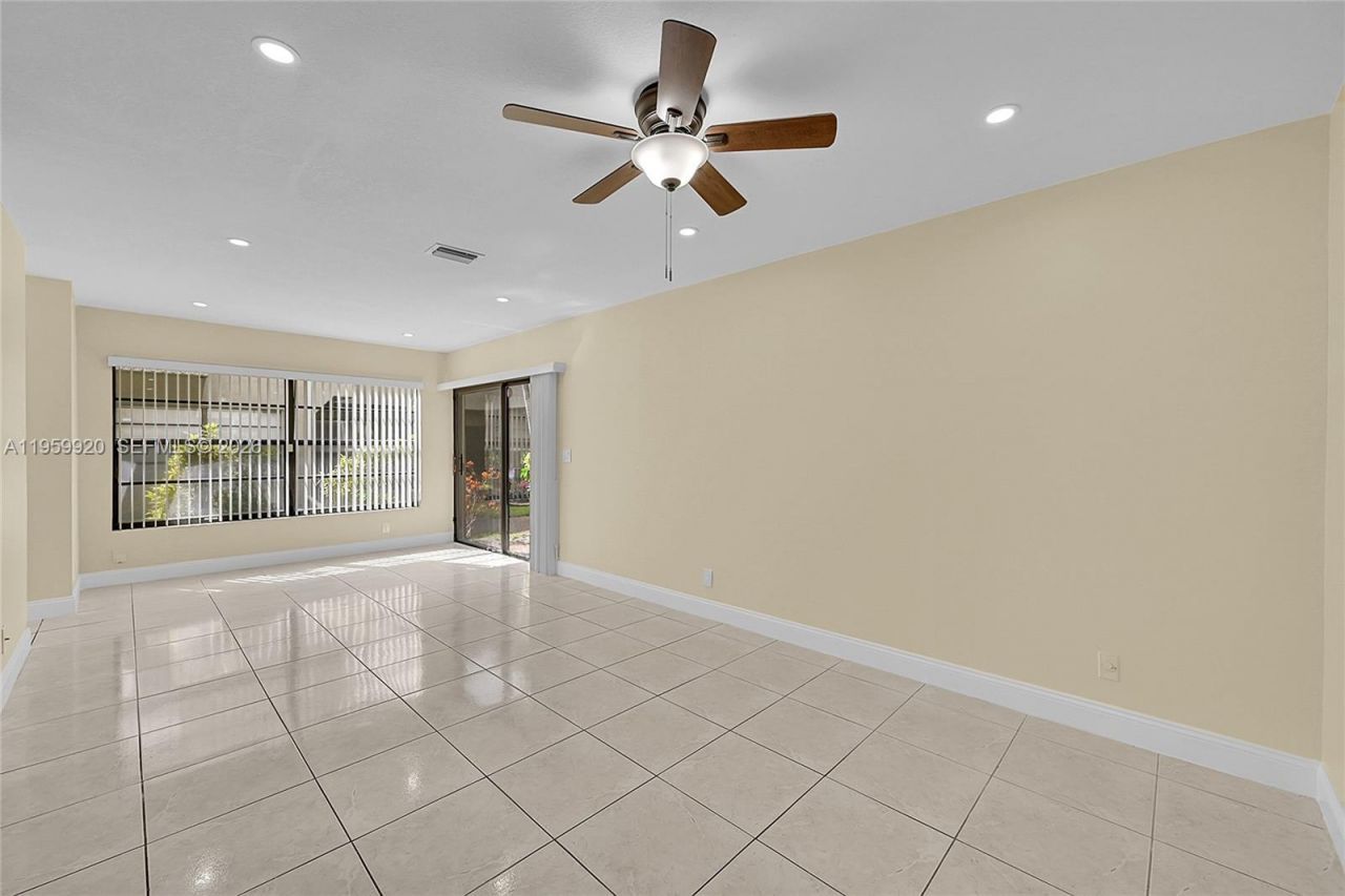 2532 Coral Springs Dr , Unit 2532, Coral Springs, FL 33065 Photo