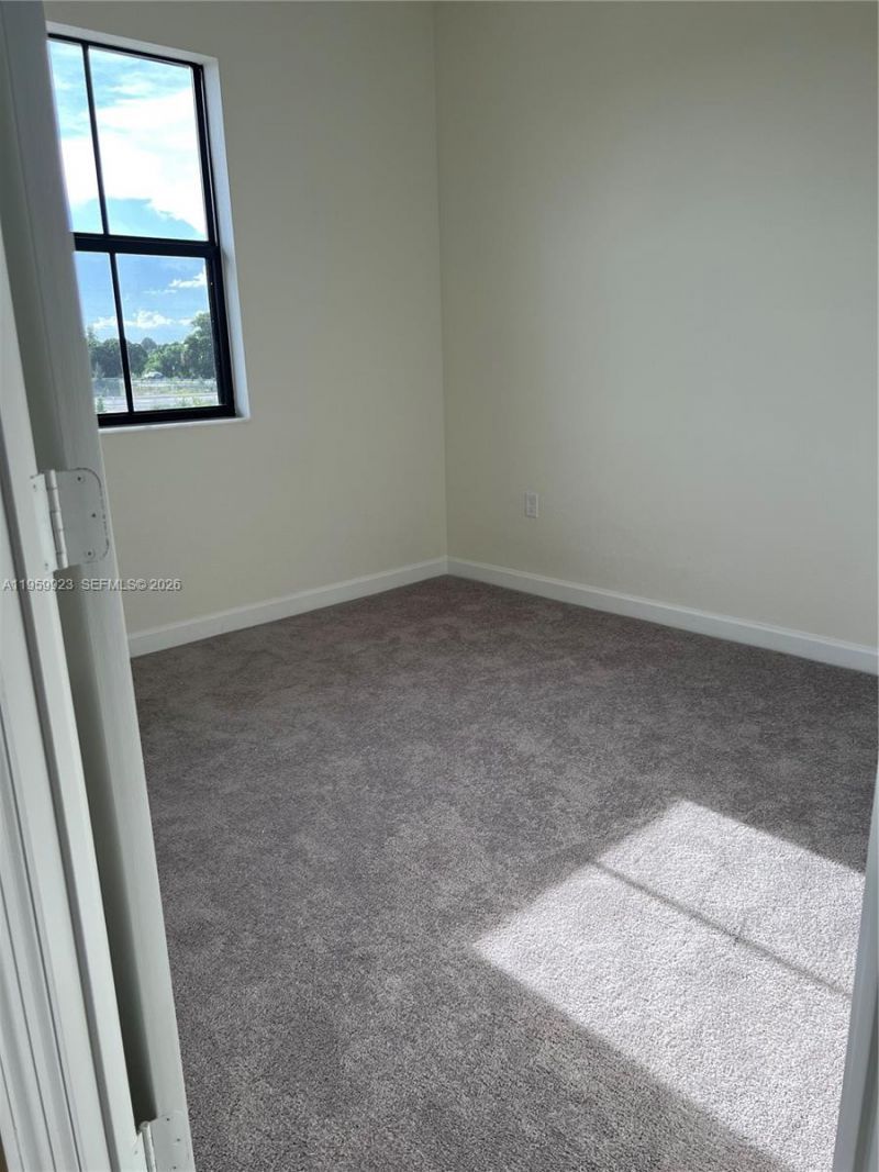 11447 W 34th Ct , Hialeah, FL 33018 Photo