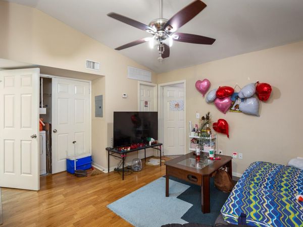 501 W 26th ST, Unit 304, Austin, TX 78705