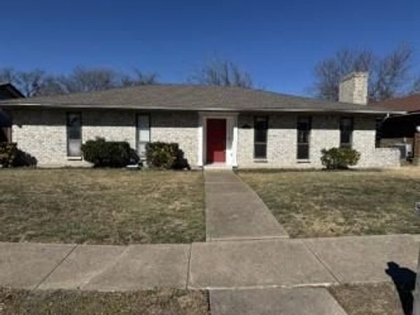 705 Kingsbridge Drive, Garland, TX 75040