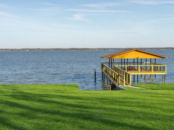 1425 Oak Hill Drive, Kemp, TX 75143