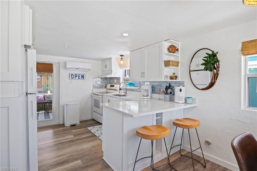 2649 Coco Plum Dr, Matlacha, FL 33993 Photo