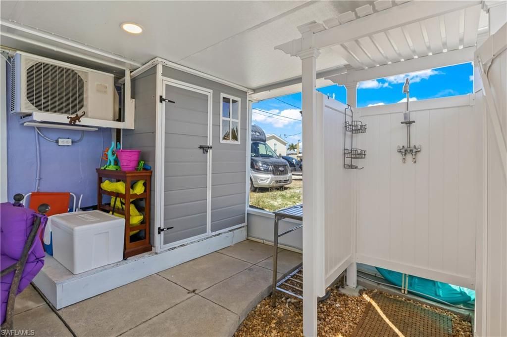 2649 Coco Plum Dr, Matlacha, FL 33993 Photo