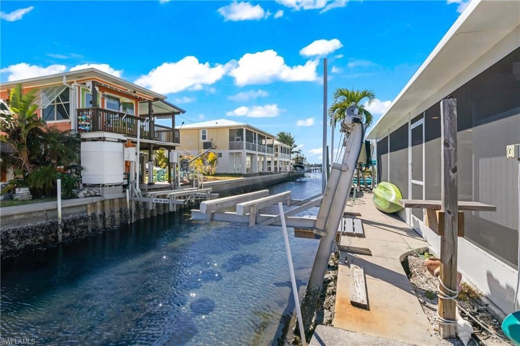 2649 Coco Plum Dr, Matlacha, FL 33993 Photo