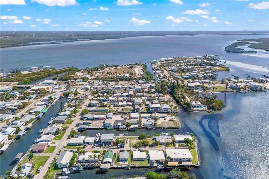 2649 Coco Plum Dr, Matlacha, FL 33993 Photo