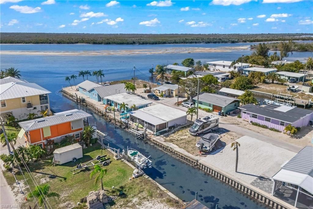 2649 Coco Plum Dr, Matlacha, FL 33993 Photo