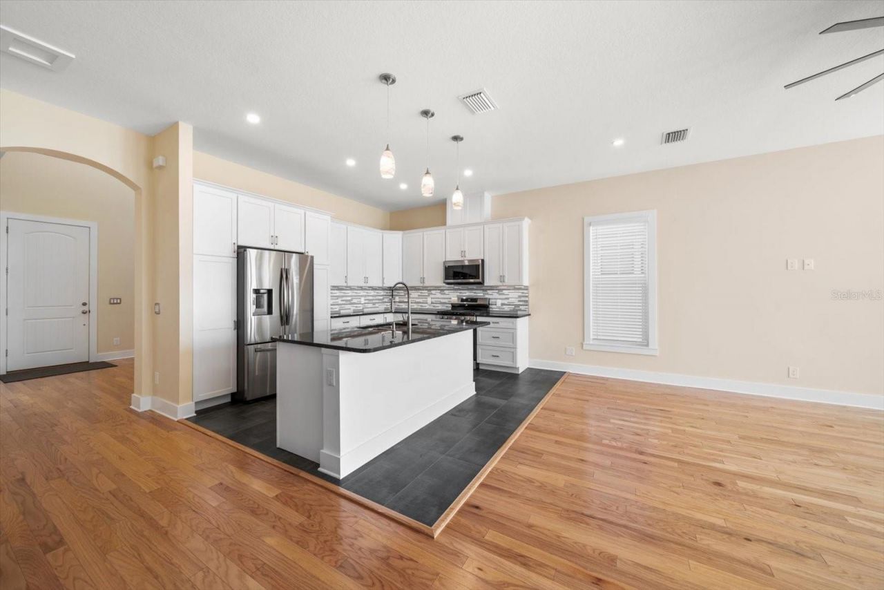 1120 24th Avenue N, Saint Petersburg, FL 33704 Photo