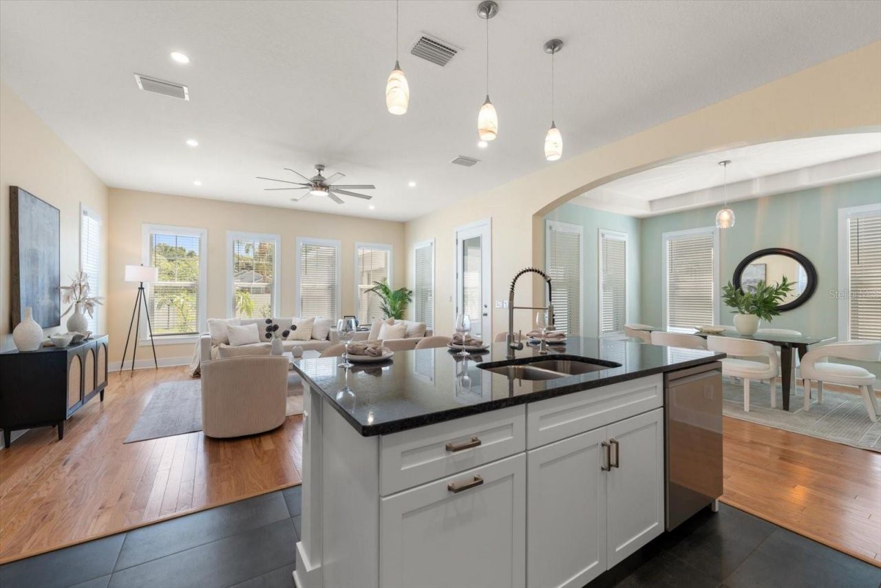 1120 24th Avenue N, Saint Petersburg, FL 33704 Photo