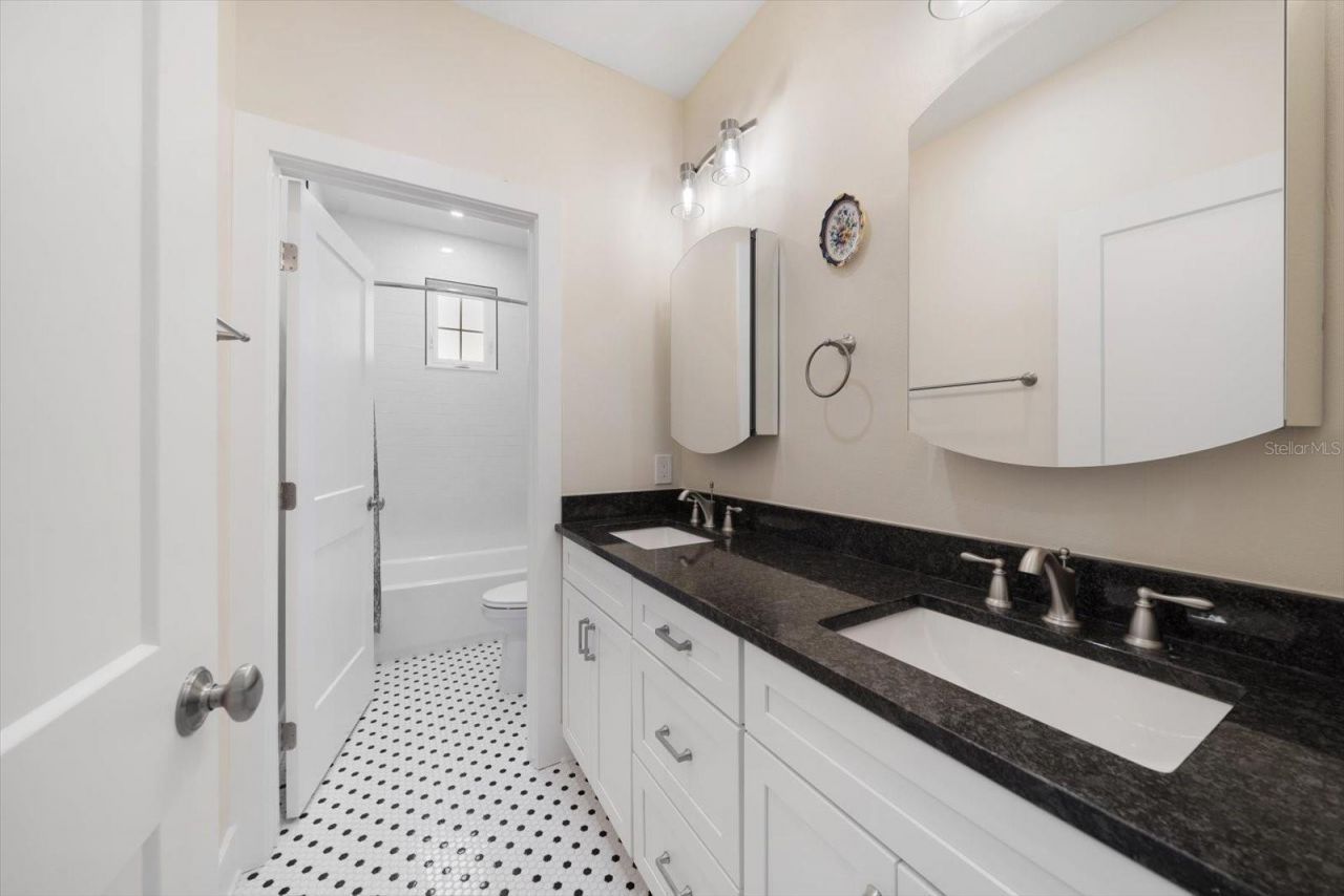 1120 24th Avenue N, Saint Petersburg, FL 33704 Photo