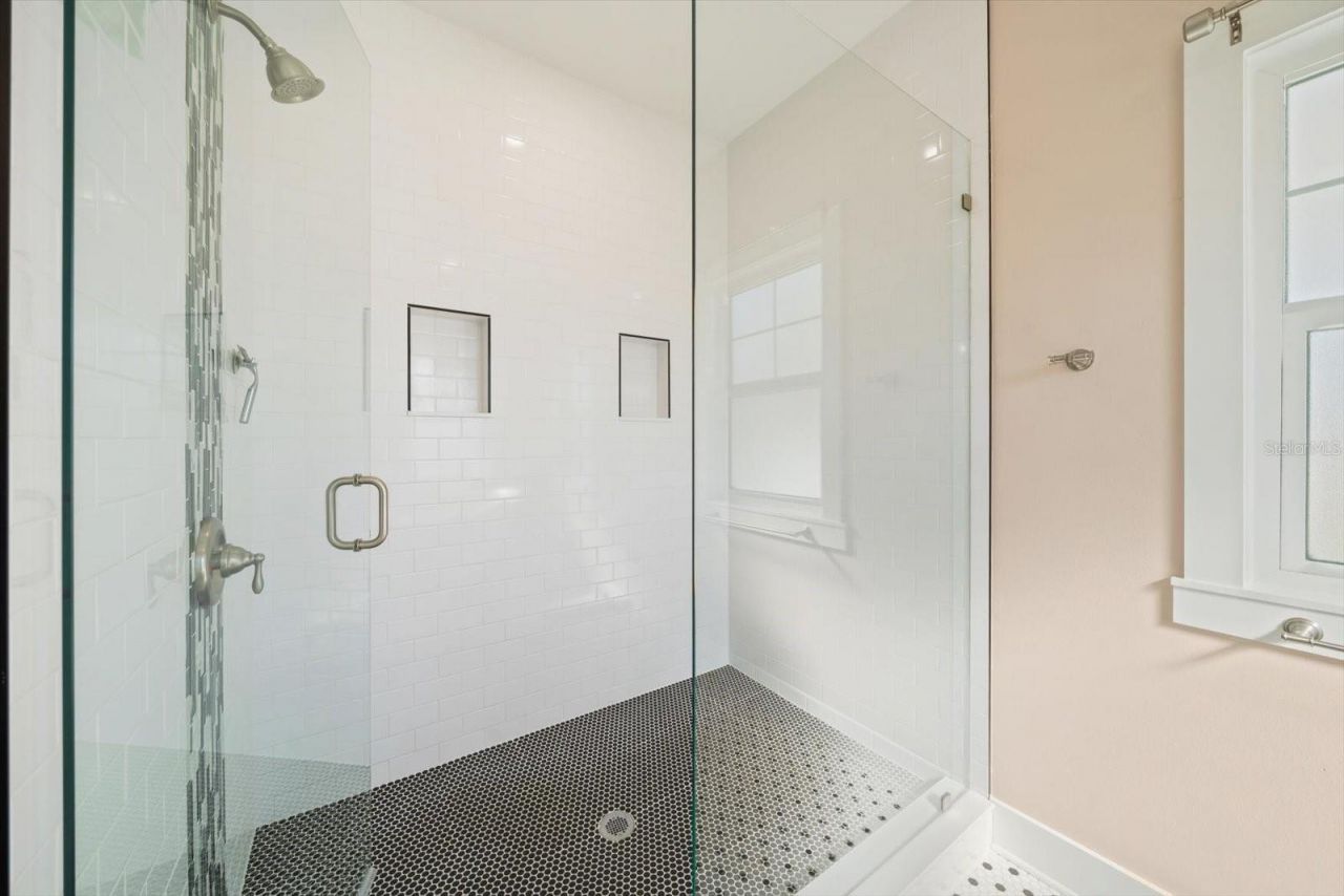 1120 24th Avenue N, Saint Petersburg, FL 33704 Photo