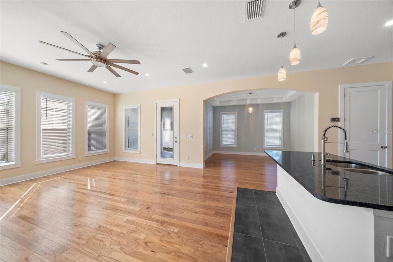 1120 24th Avenue N, Saint Petersburg, FL 33704 Photo