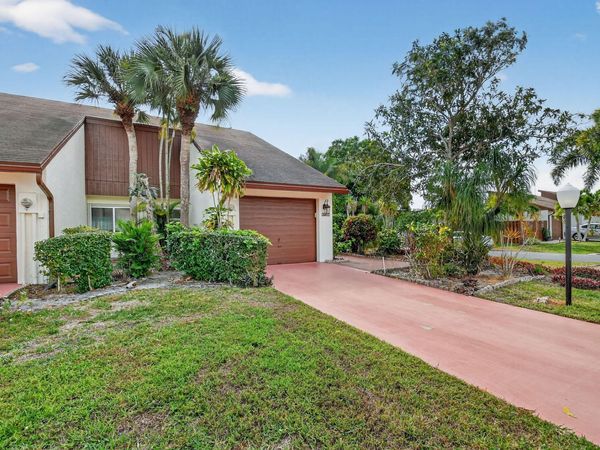 6730 Starkeys Place, Lake Worth, FL 33467