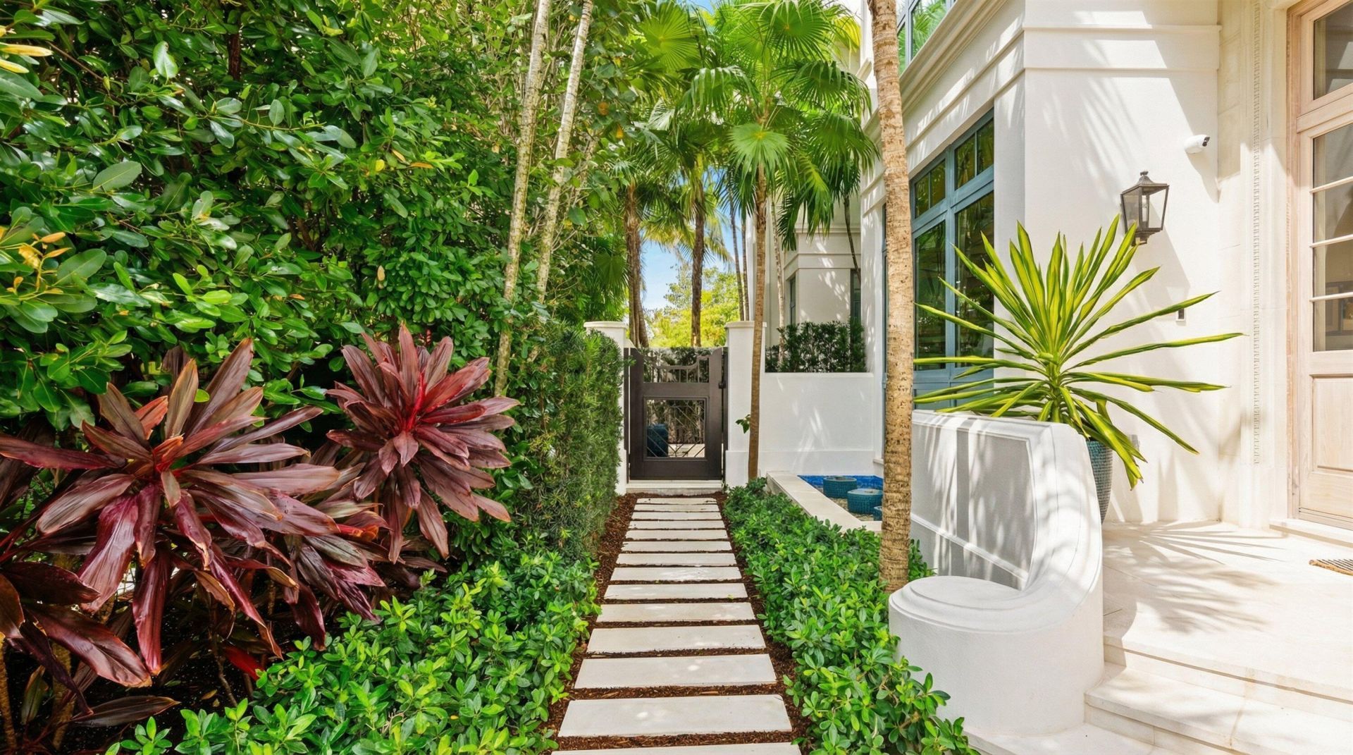 218 Brazilian Avenue, Palm Beach, FL 33480 Photo