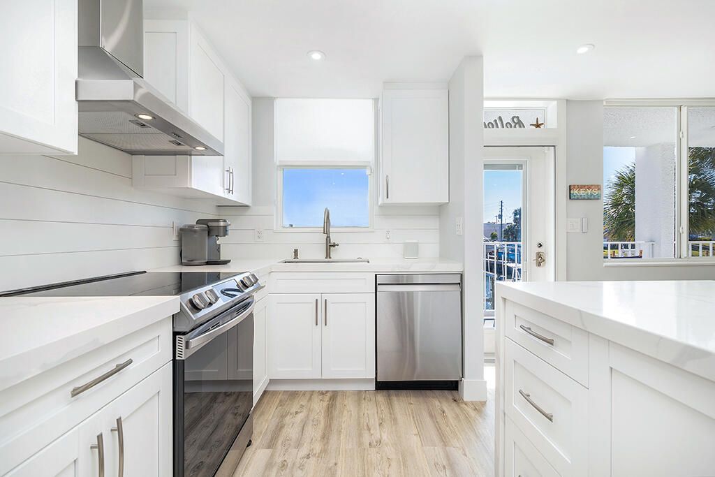 108 Paradise Harbour Boulevard, Unit 210, North Palm Beach, FL 33408 Photo