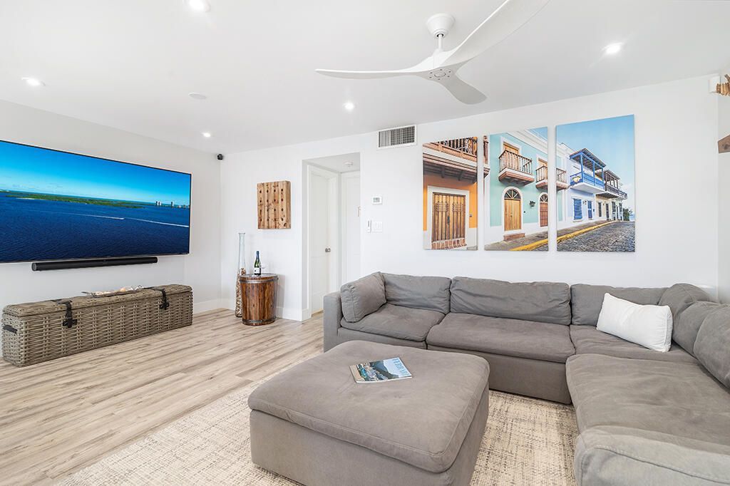 108 Paradise Harbour Boulevard, Unit 210, North Palm Beach, FL 33408 Photo