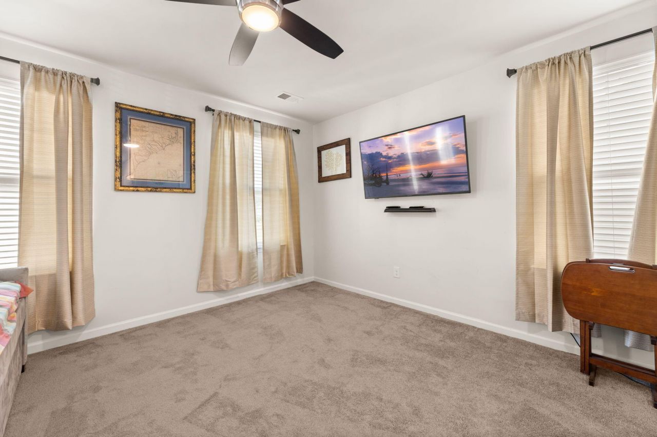 132 Wild Holly Drive Photo 16