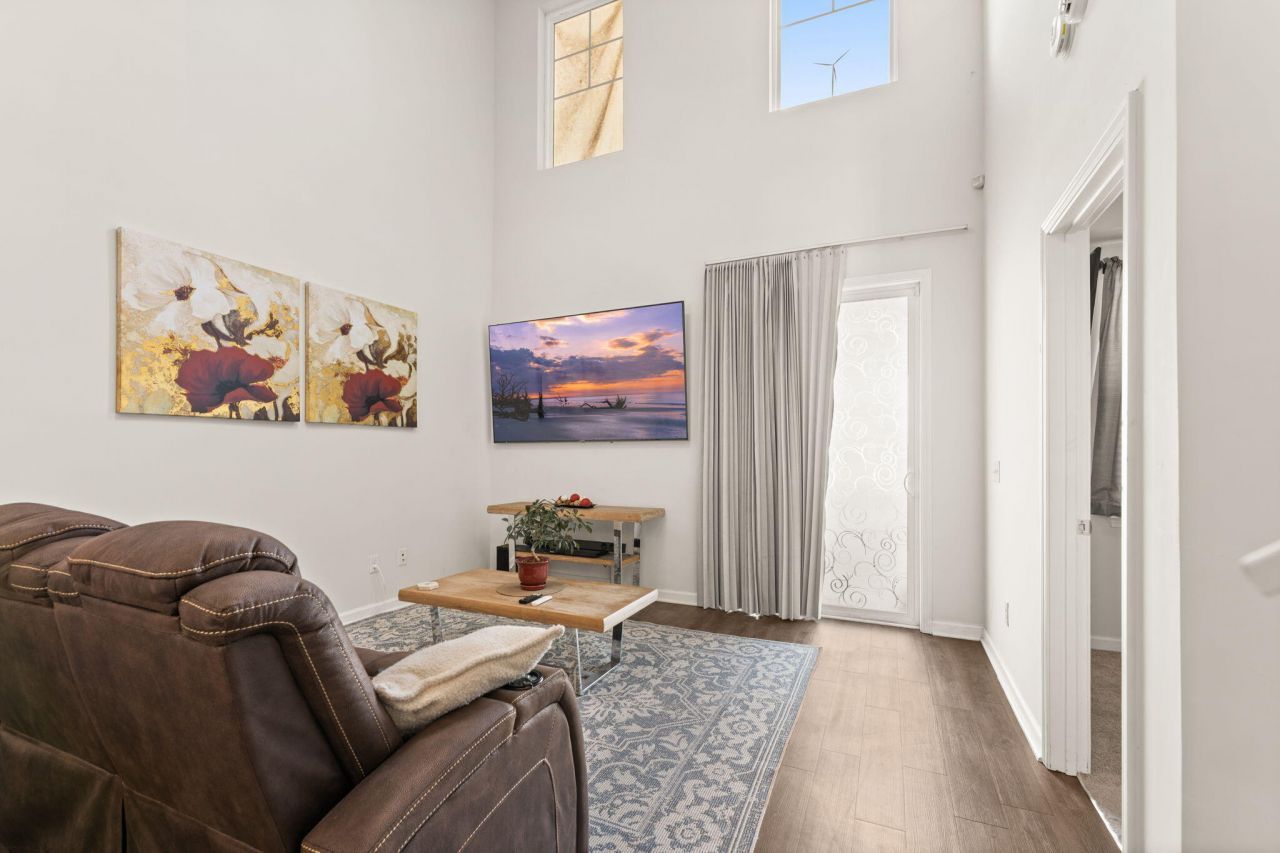 132 Wild Holly Drive Photo 9