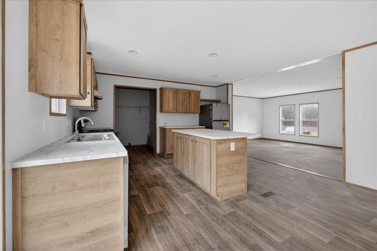 240 Johnson Lane Photo 10