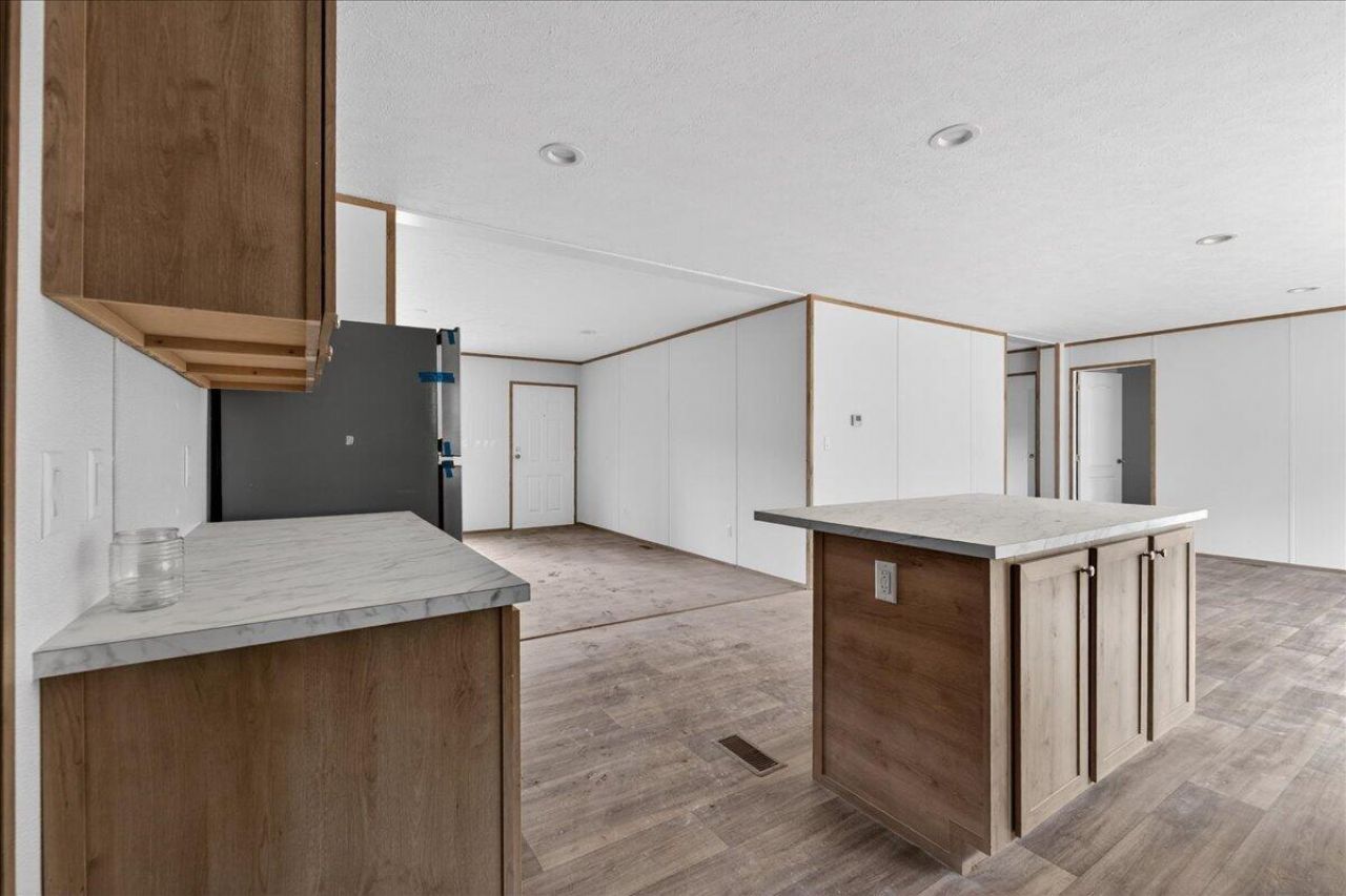 240 Johnson Lane Photo 11