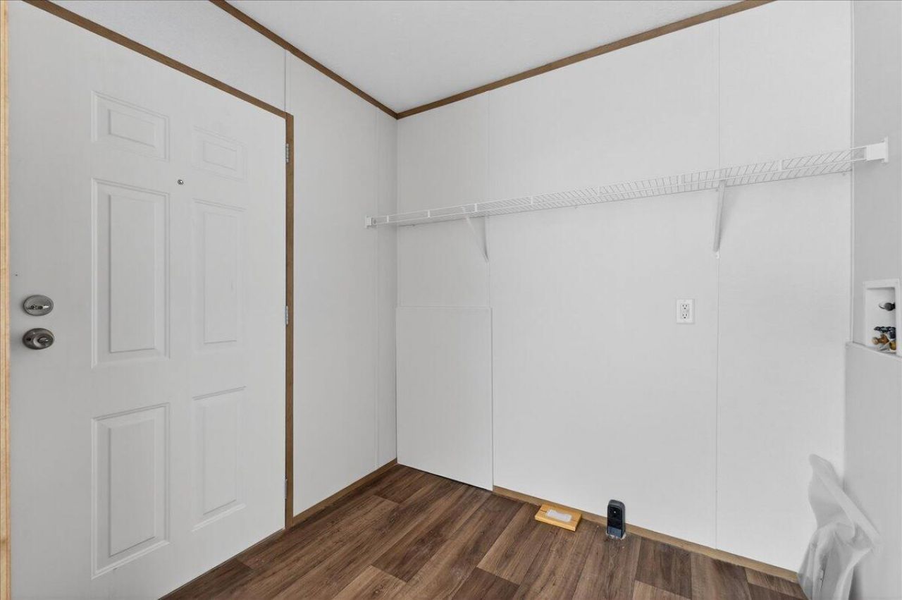 240 Johnson Lane Photo 12