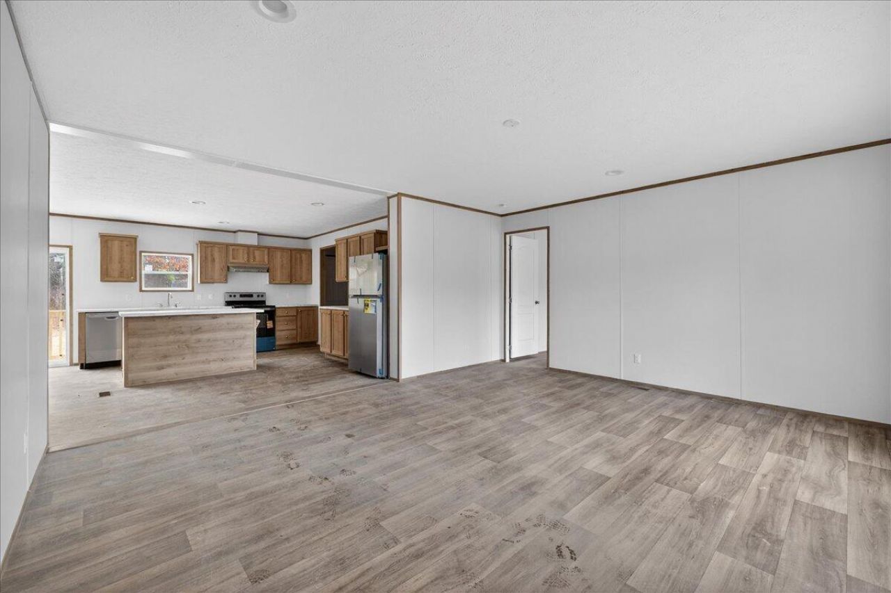 240 Johnson Lane Photo 6