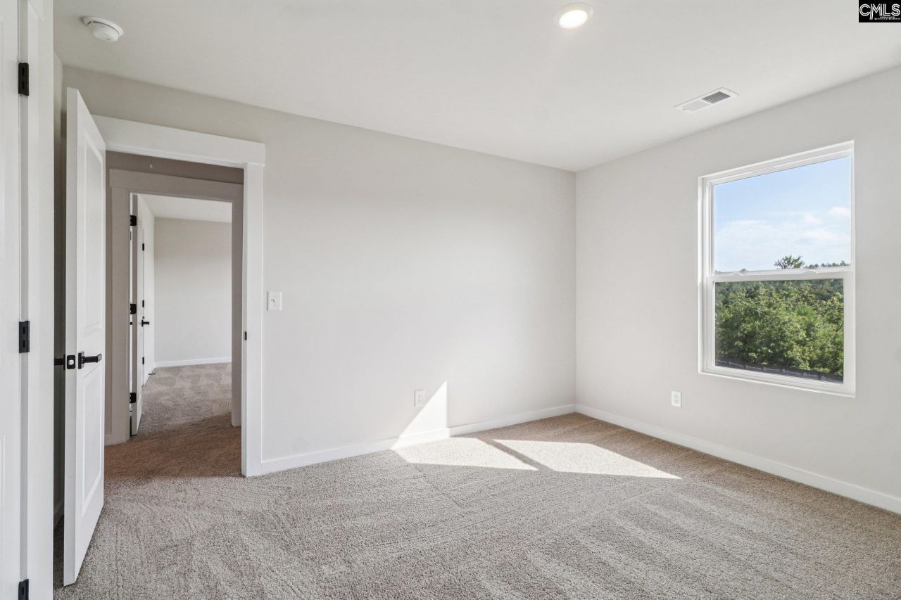 107 Sundew Road Photo 7