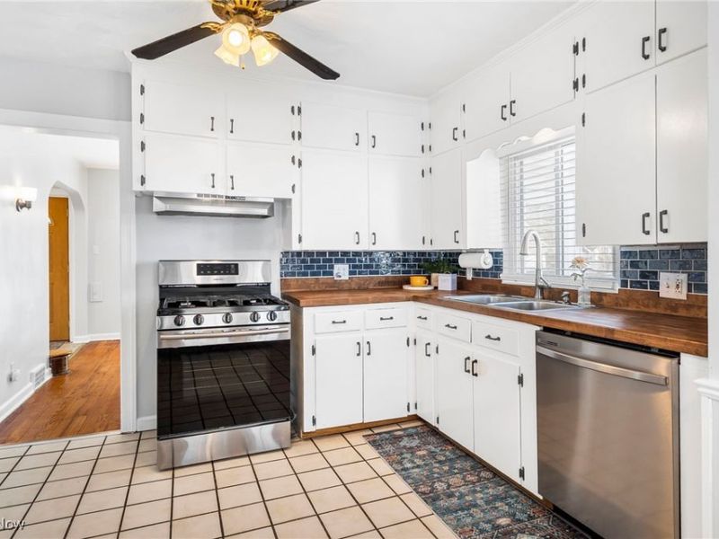 687 Crestview Avenue, Akron, OH 44320 Photo 15