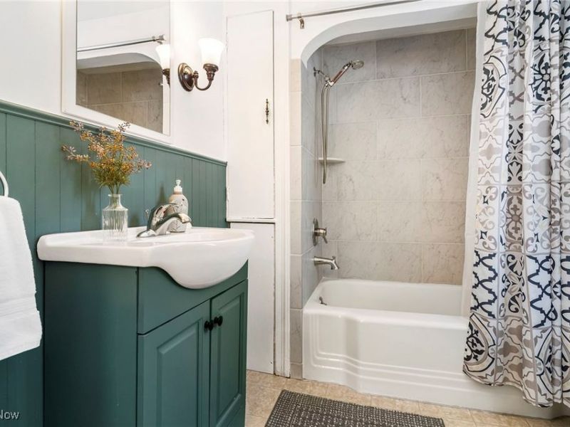 687 Crestview Avenue, Akron, OH 44320 Photo 24