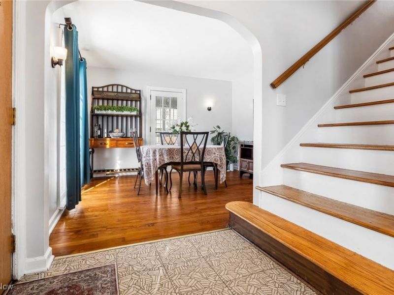 687 Crestview Avenue, Akron, OH 44320 Photo 8