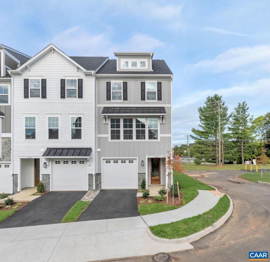 287 Gibraltar Dr, Waynesboro, VA 22980 Main Photo